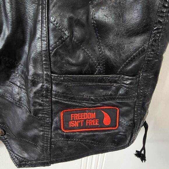 Diamond Plate Buffalo Leather Biker Vest - Picture 9 of 13